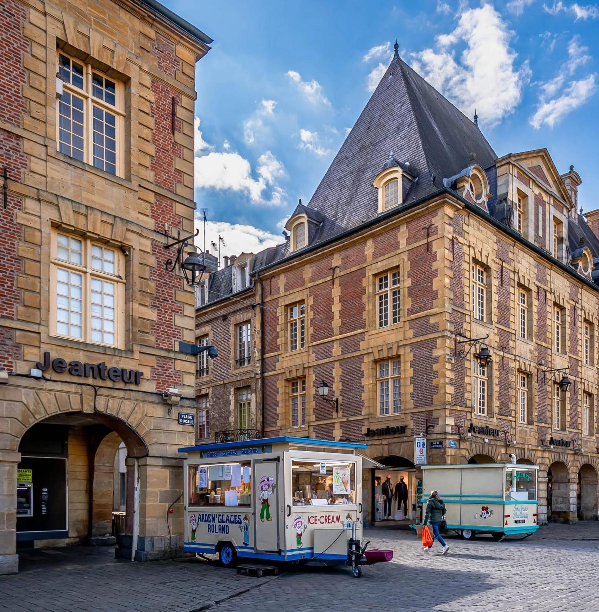 Le Petit Ardennais Charleville-Mezieres Exterior photo