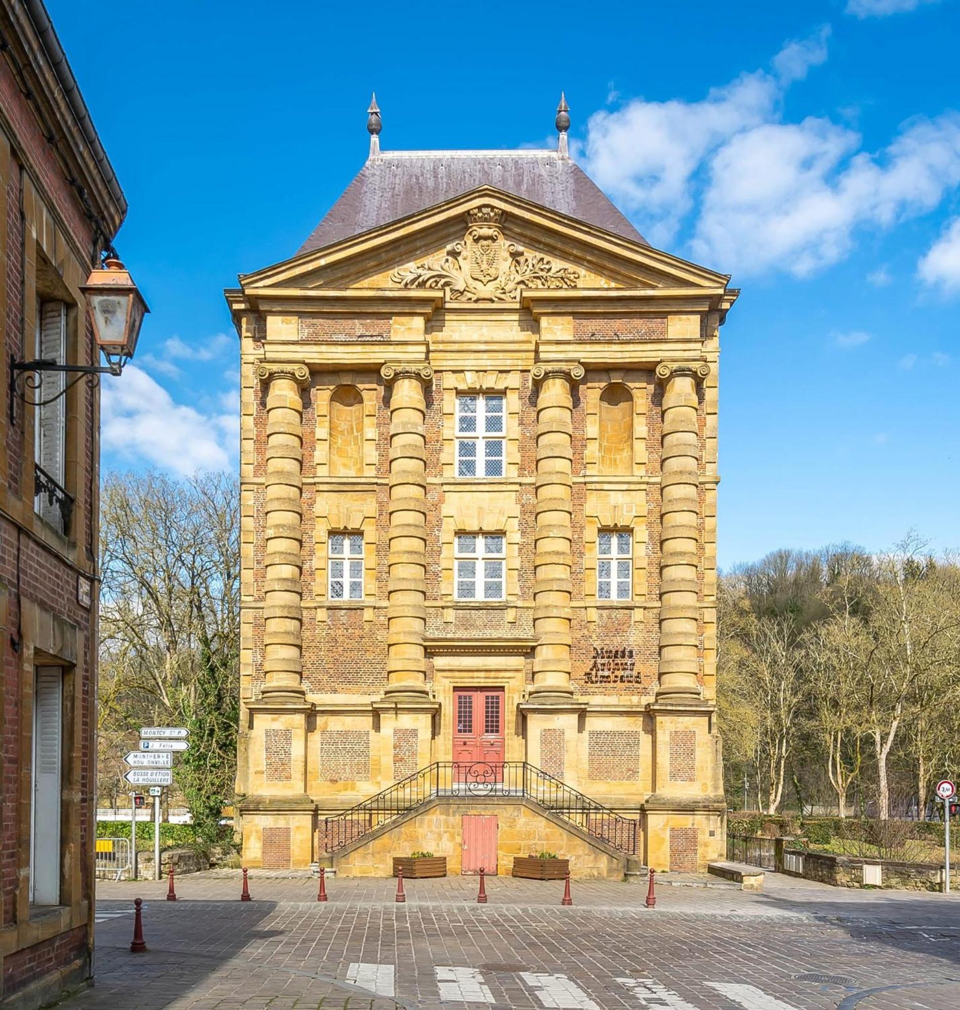 Le Petit Ardennais Charleville-Mezieres Exterior photo